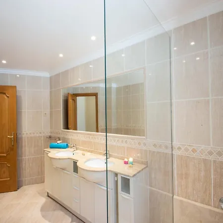 Villa Villa In Albufeira Near Santa Eulalia Beach *